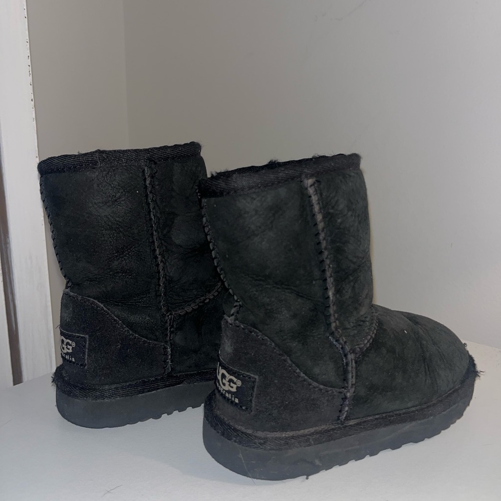Ugg Bootie Shoes/ boot/ winter boot Toddler Girls Fashion Bootie Size 9 Girls - Picture 3 of 6